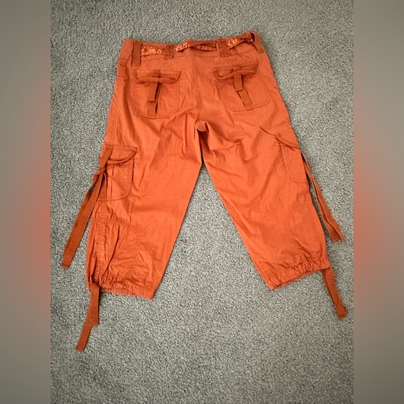 Rust Color Cargo Style Capris - Picture 4 of 5
